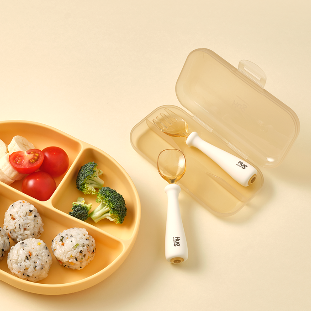Mother-K HUG PPSU Spoon and Fork Set with Case, from 8 months Mother-K HUG PPSU Spoon and Fork Set with Case, from 8 months